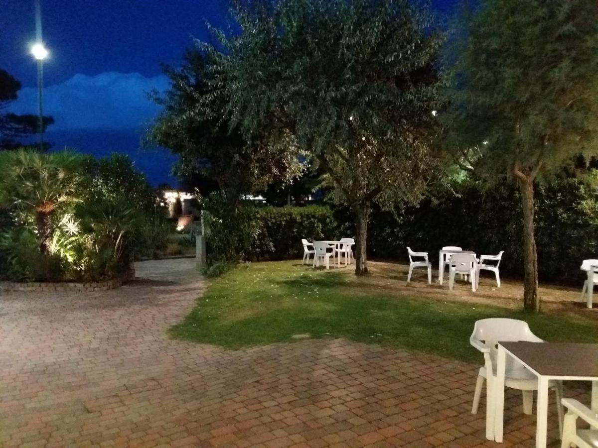 Hotel Astor B&B Lido di Classe Exterior photo
