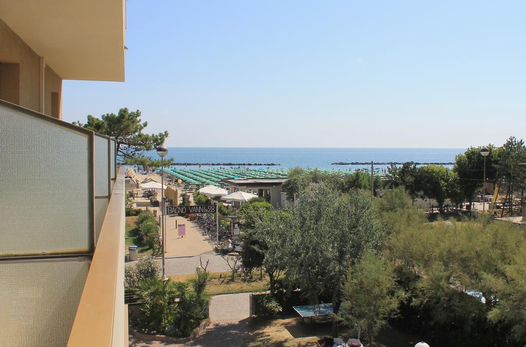 Hotel Astor B&B Lido di Classe Exterior photo