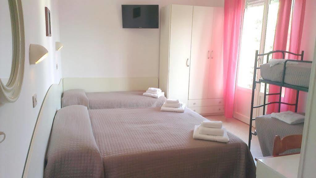 Hotel Astor B&B Lido di Classe Exterior photo