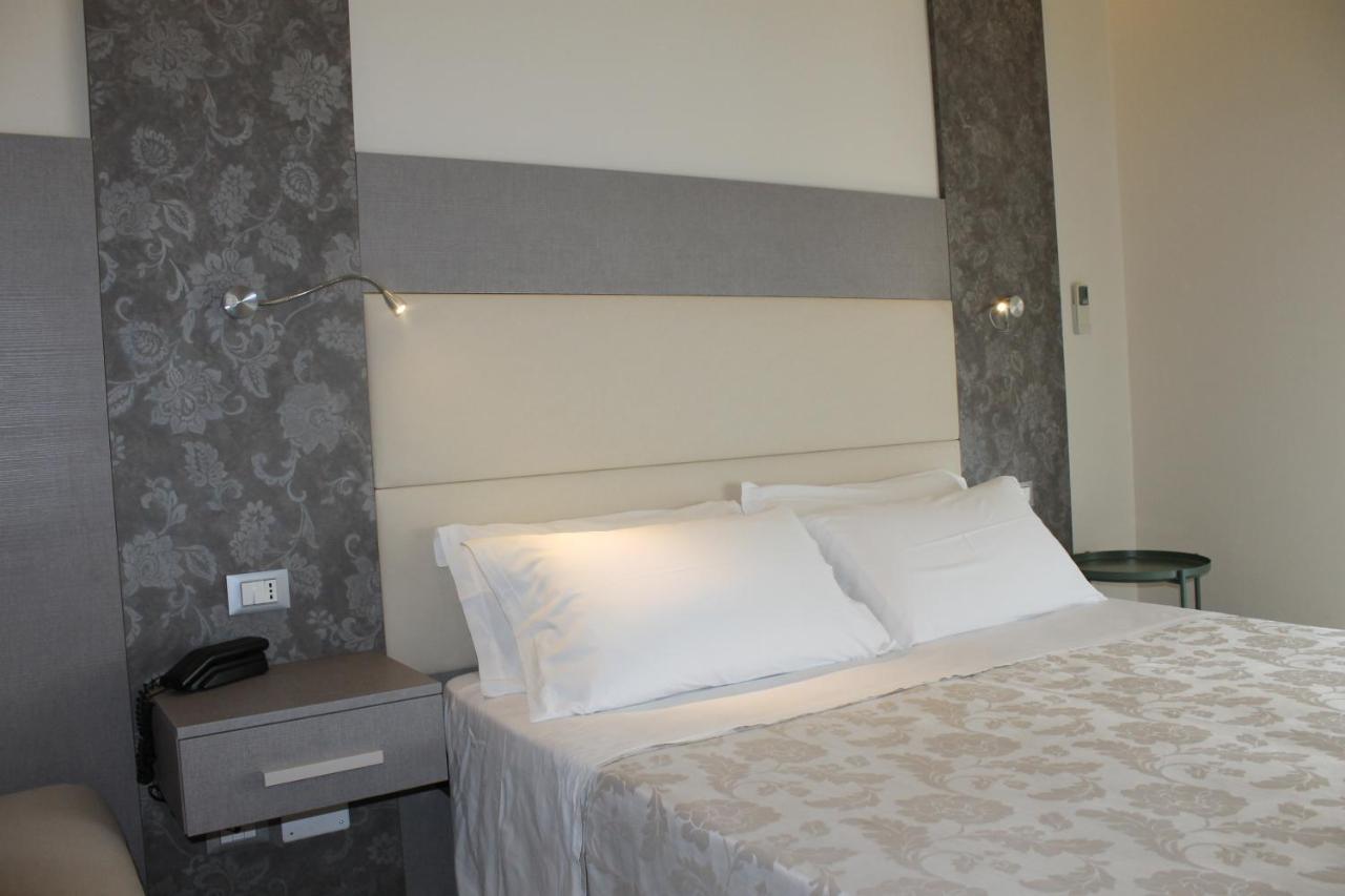 Hotel Astor B&B Lido di Classe Exterior photo